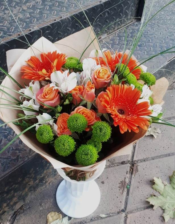 Букет цветов из: Герберы, Хризантемы, Альстромерии и Розы в Пролетарском Республики Адыгея
