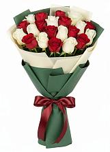 Букет Микс из красных и белых роз в Пролетарском Республики Адыгея