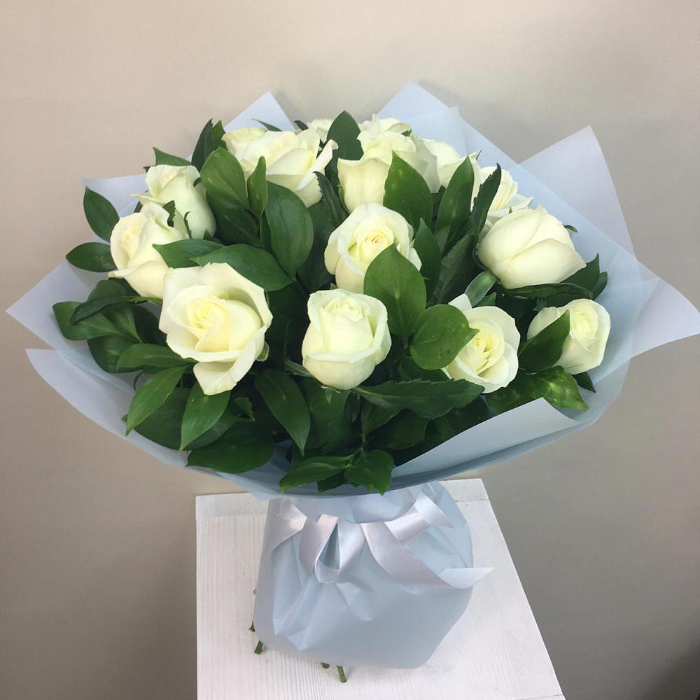 Букет 15 Белых роз Проуд в Пролетарском Республики Адыгея