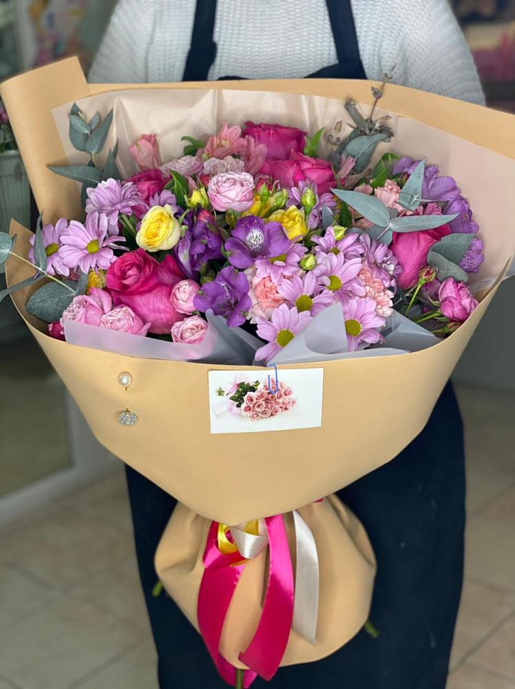 Букет цветов из: Хризантемы, Гвоздики и Альстромерии в Пролетарском Республики Адыгея