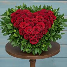 Цветочная композиция из Розы в виде сердца #REPLACE_PRED# Пролетарском Республики Адыгея