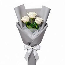 Букет 3 белые розы в Пролетарском Республики Адыгея