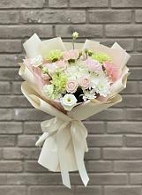 Букет цветов из:  Гвоздики, Розы, Лизиантусы и Хризантемы #REPLACE_PRED# Пролетарском Республики Адыгея