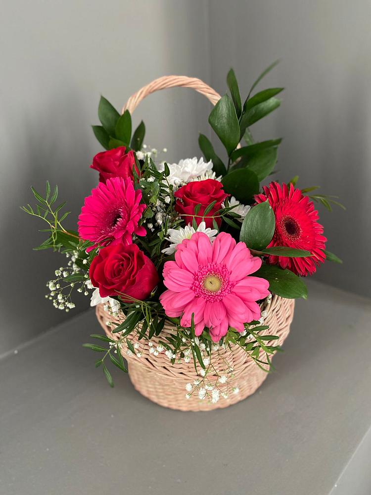 Цветочная композиция из Розы, Хризантемы и Герберы в корзине в Пролетарском Республики Адыгея