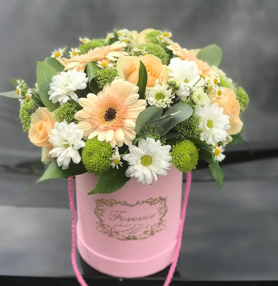 Цветочная композиция из Розы, Герберы и Хризантемы в шляпной коробке в Пролетарском Республики Адыгея