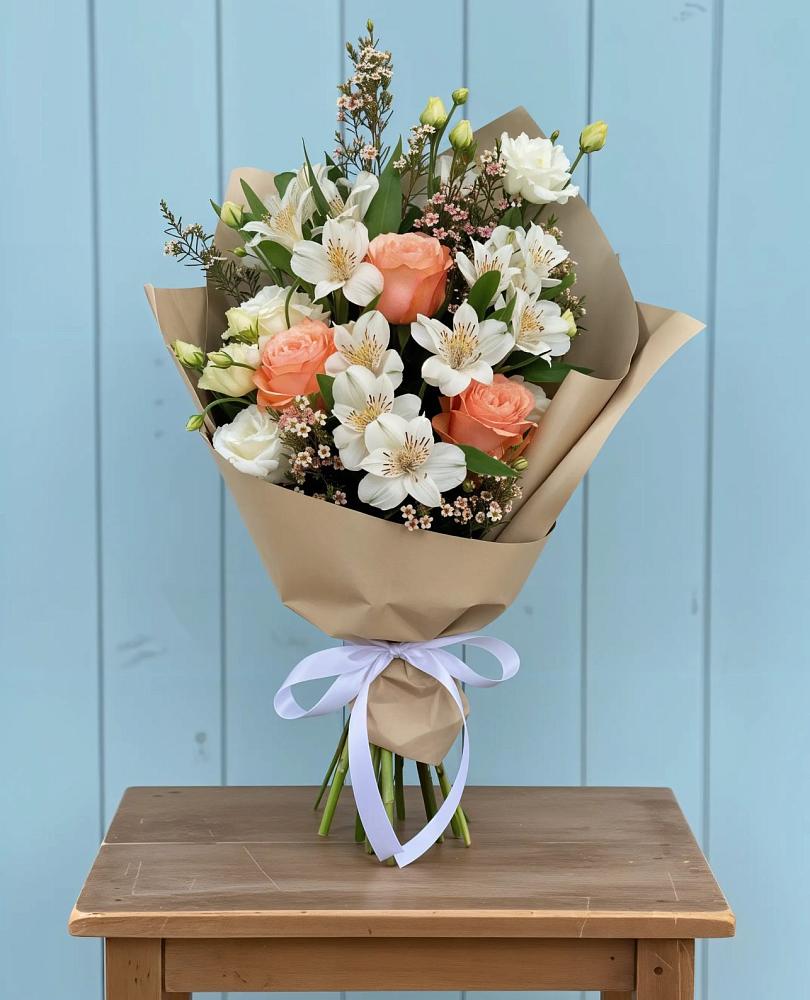 Букет цветов из: Альстромерии, Лизиантусы, Розы и Хризантемы в Пролетарском Республики Адыгея