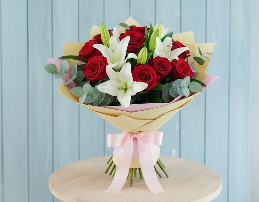 Букет цветов из: Лилии и Розы в Пролетарском Республики Адыгея